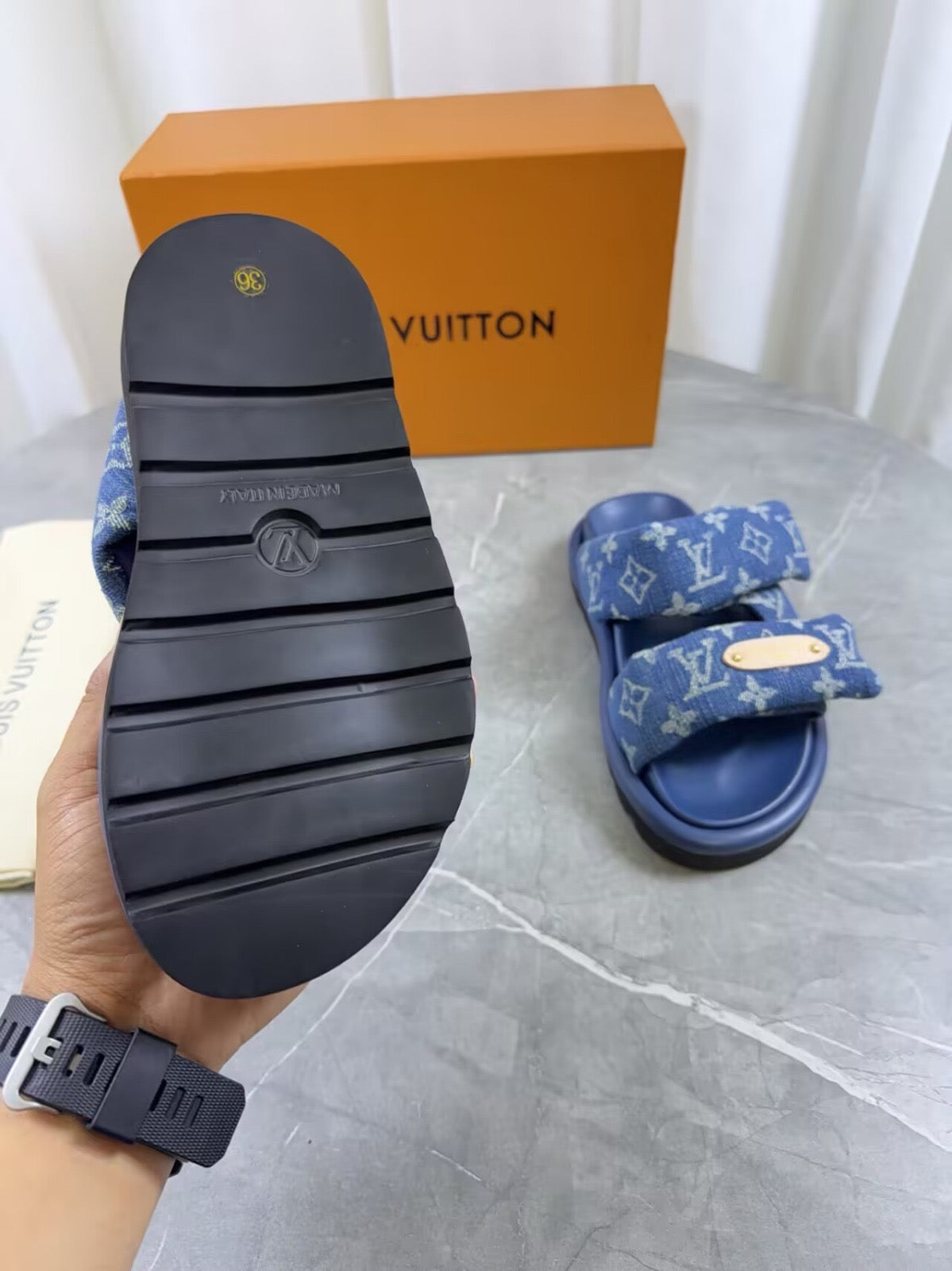 Pool pillow flat comfortable mule