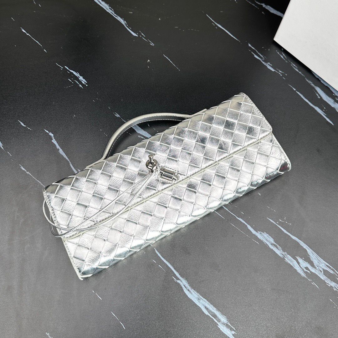 Andimo clutch