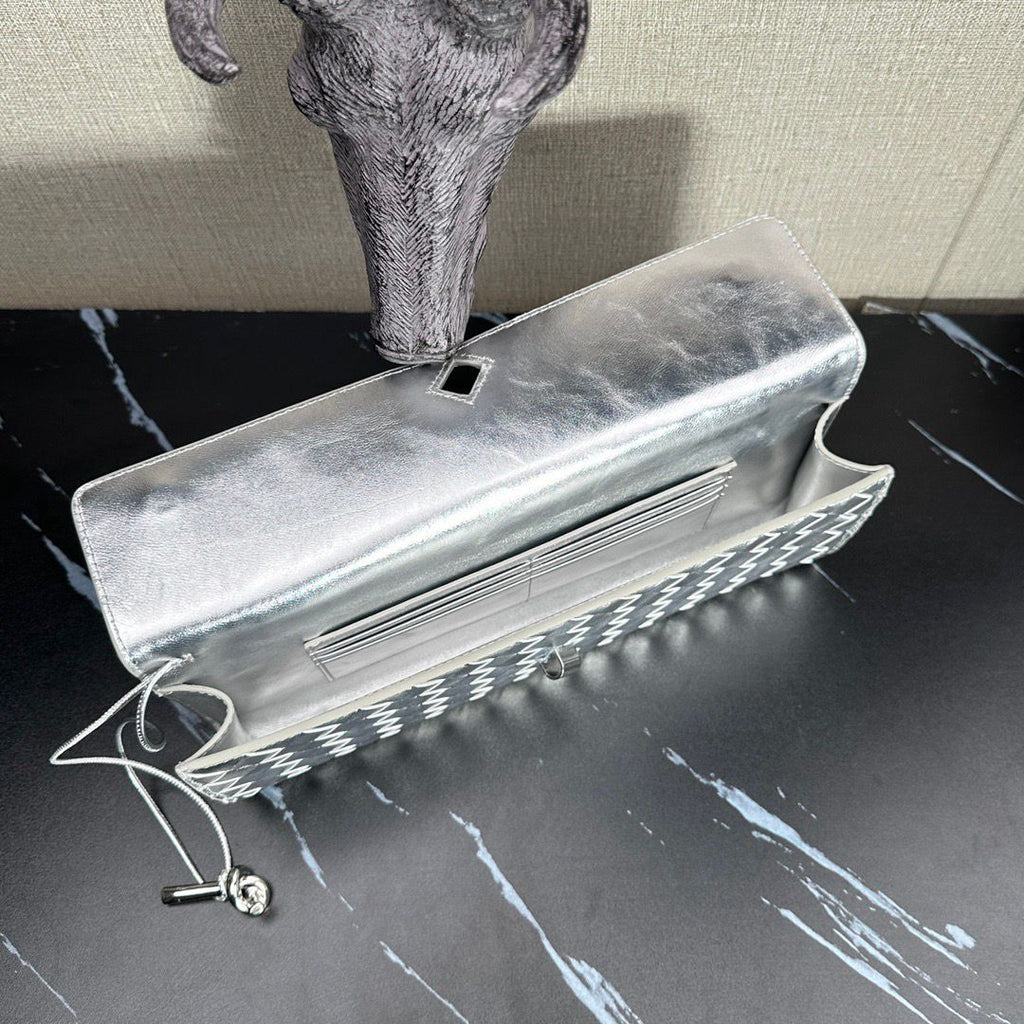 Andimo clutch